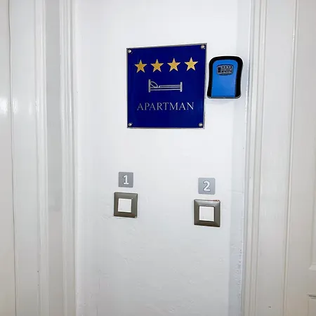 Lovro & Lena Appartement *